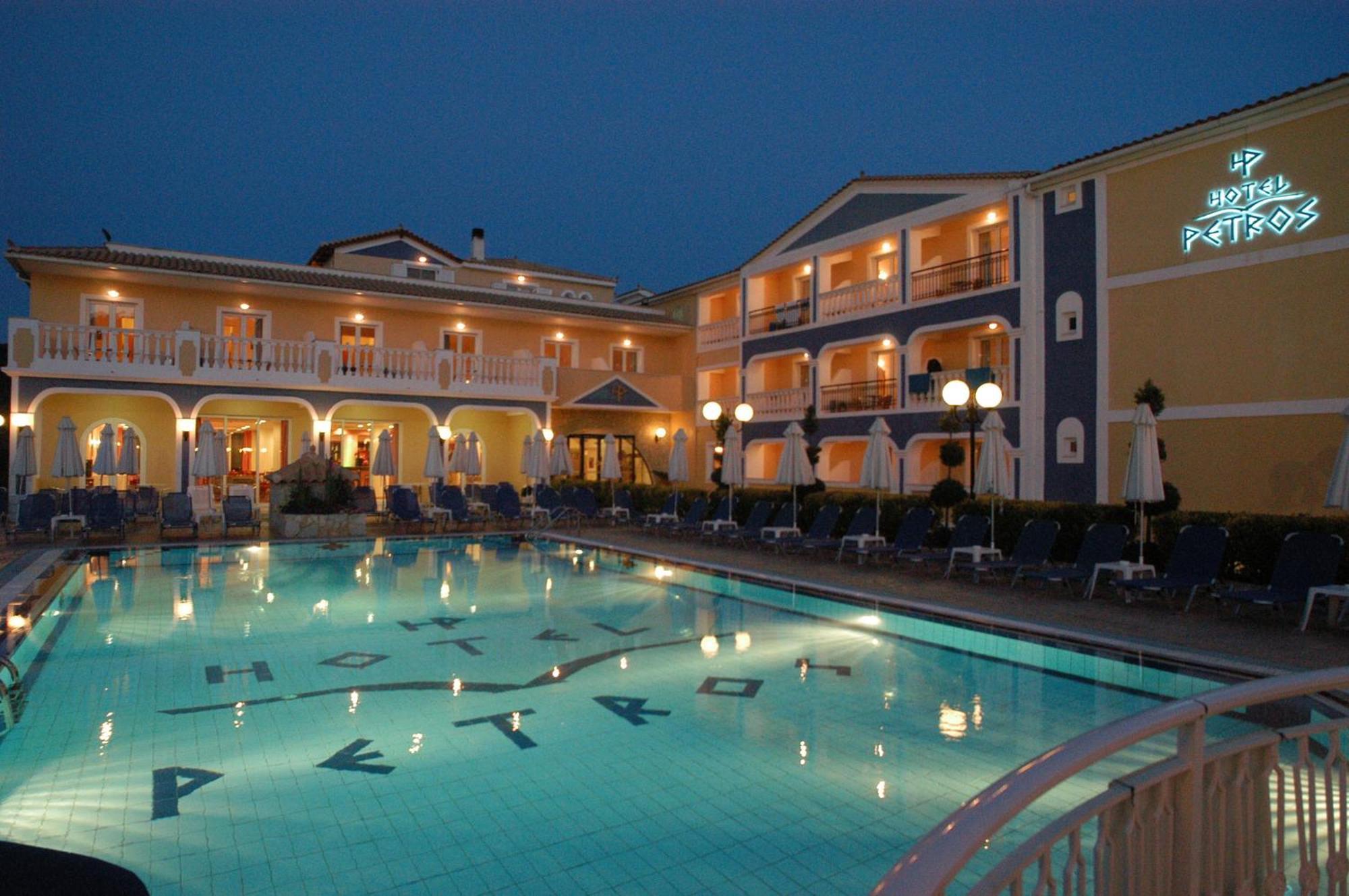 Hotel Petros Циливи Екстериор снимка