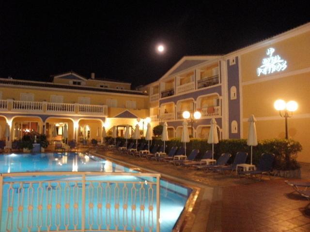 Hotel Petros Циливи Екстериор снимка